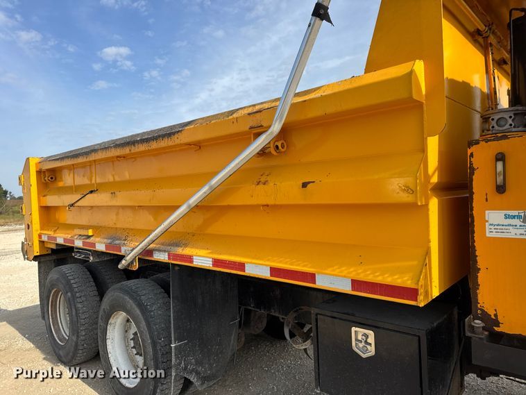 image for item DO2309 2010 International 7500 dump truck