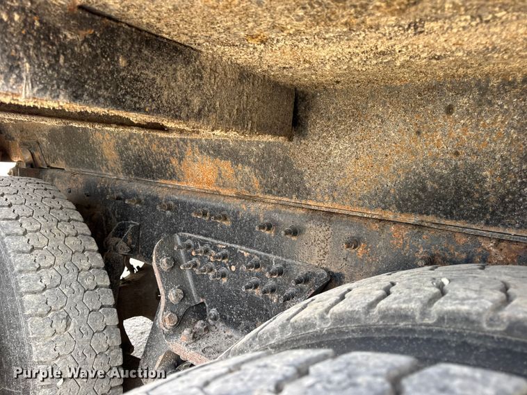 image for item DO2309 2010 International 7500 dump truck