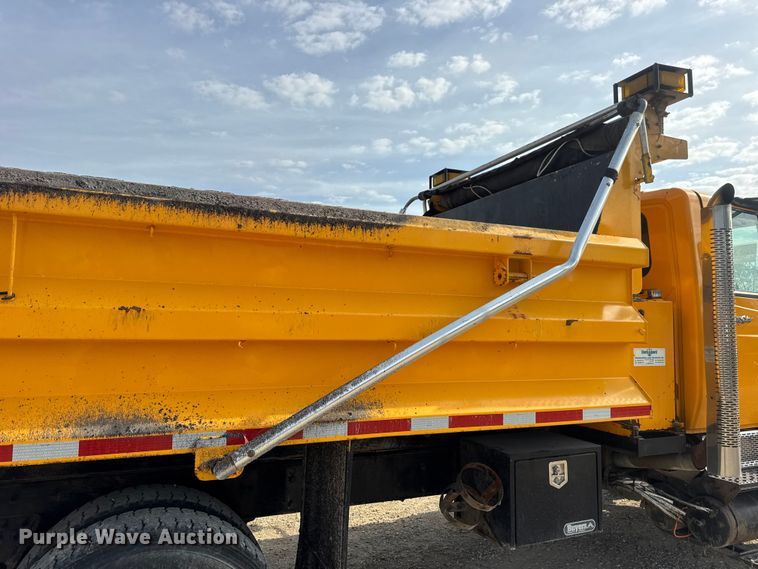 image for item DO2309 2010 International 7500 dump truck