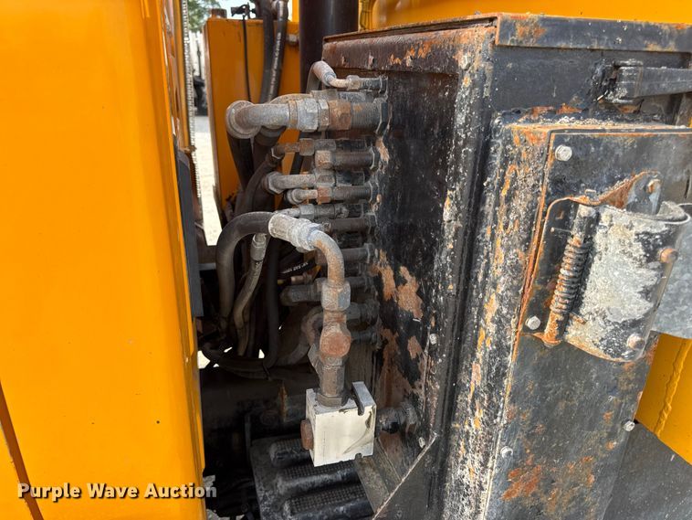 image for item DO2309 2010 International 7500 dump truck