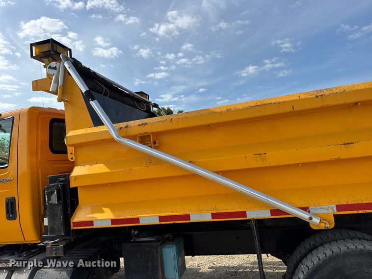 image for item DO2309 2010 International 7500 dump truck