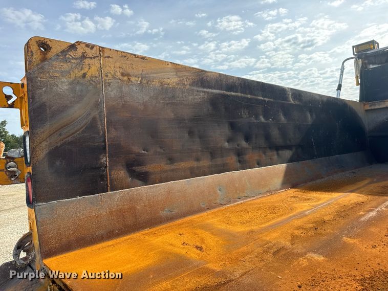 image for item DO2309 2010 International 7500 dump truck