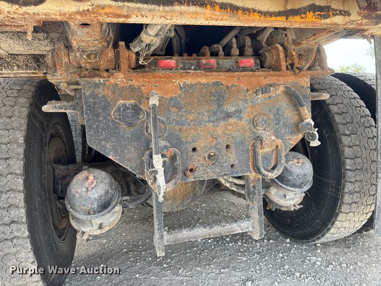 image for item DO2309 2010 International 7500 dump truck