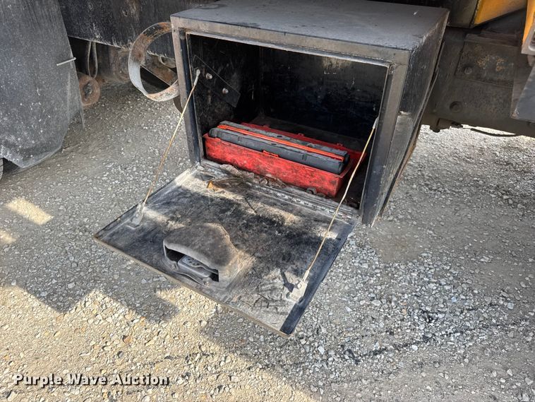 image for item DO2309 2010 International 7500 dump truck