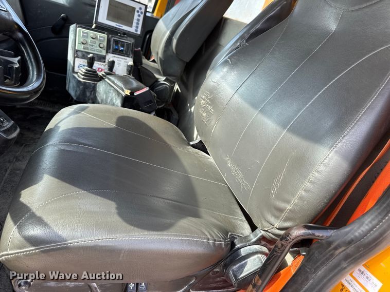 image for item DO2309 2010 International 7500 dump truck