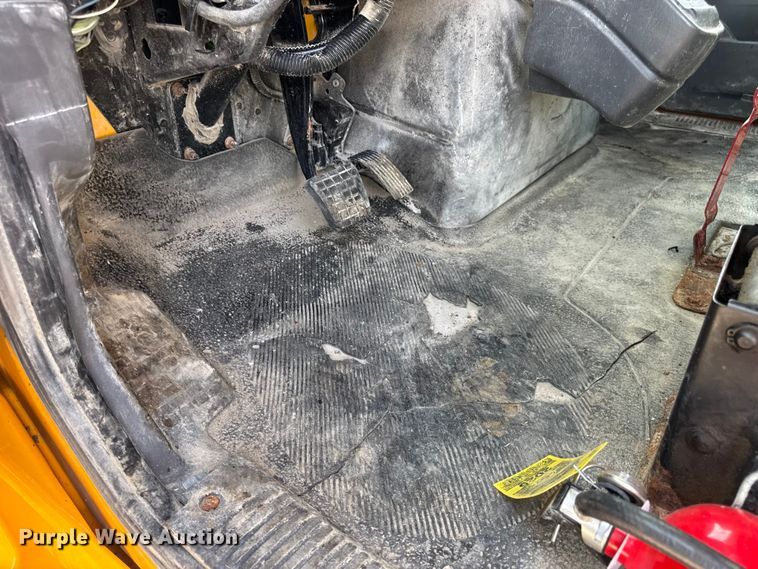 image for item DO2309 2010 International 7500 dump truck