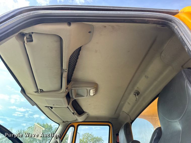 image for item DO2309 2010 International 7500 dump truck