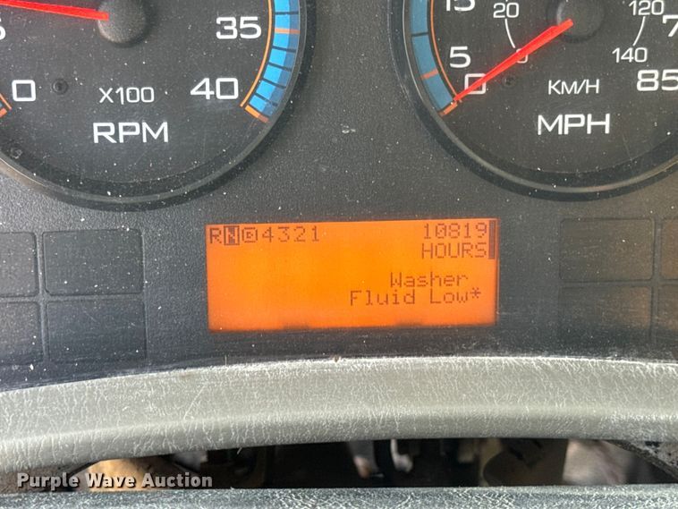 image for item DO2309 2010 International 7500 dump truck