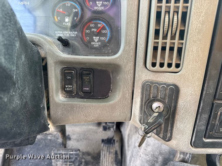 image for item DO2309 2010 International 7500 dump truck