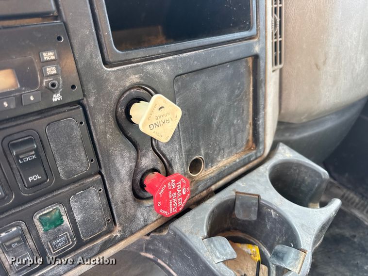 image for item DO2309 2010 International 7500 dump truck