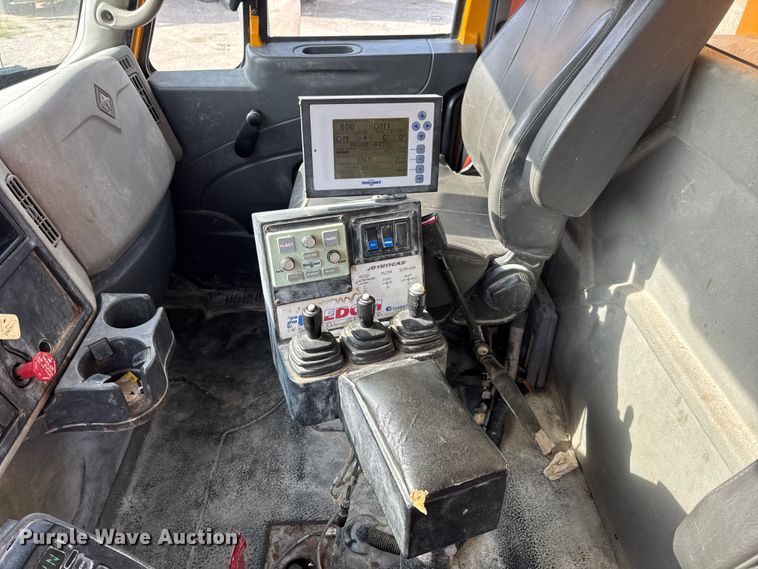 image for item DO2309 2010 International 7500 dump truck