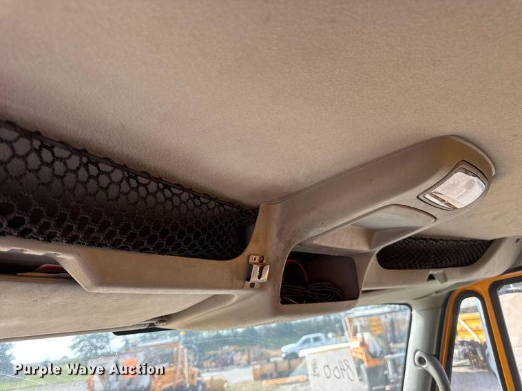 image for item DO2309 2010 International 7500 dump truck