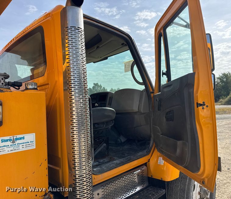 image for item DO2309 2010 International 7500 dump truck