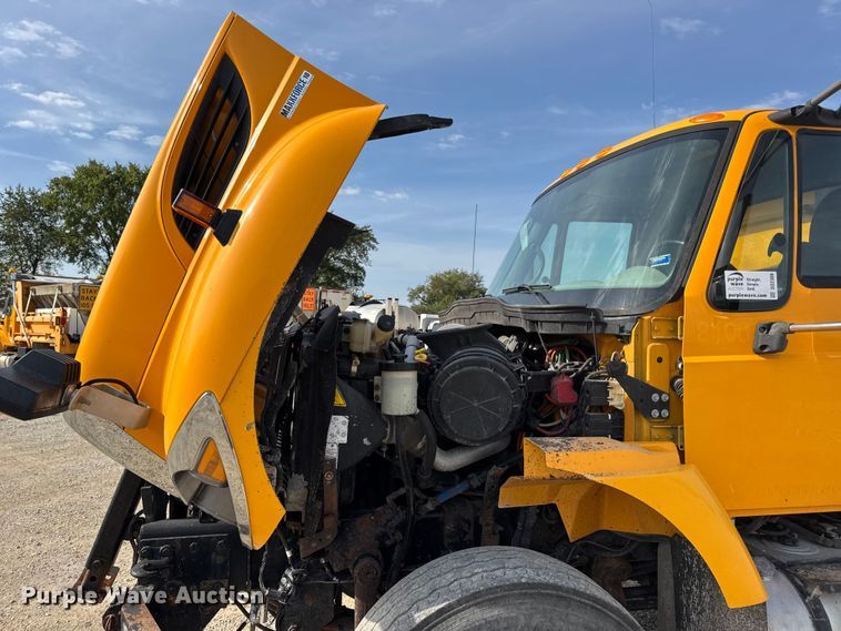 image for item DO2309 2010 International 7500 dump truck