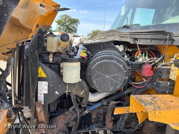 image for item DO2309 2010 International 7500 dump truck