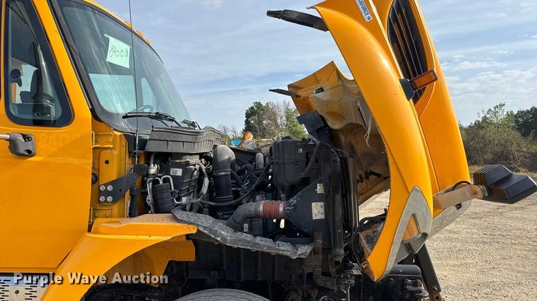 image for item DO2309 2010 International 7500 dump truck