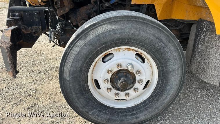 image for item DO2309 2010 International 7500 dump truck