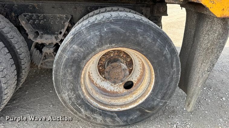 image for item DO2309 2010 International 7500 dump truck