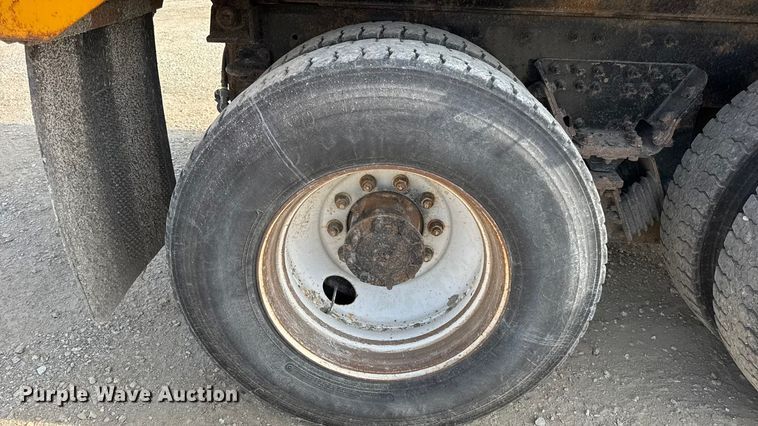 image for item DO2309 2010 International 7500 dump truck