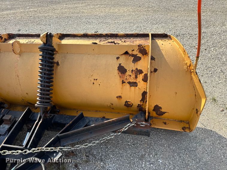 image for item DO2309 2010 International 7500 dump truck