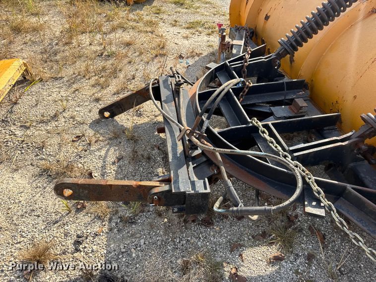 image for item DO2309 2010 International 7500 dump truck