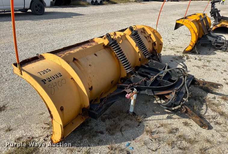 image for item DO2309 2010 International 7500 dump truck