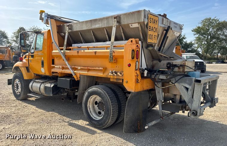 image for item DO2310 2006 International 7400 dump truck