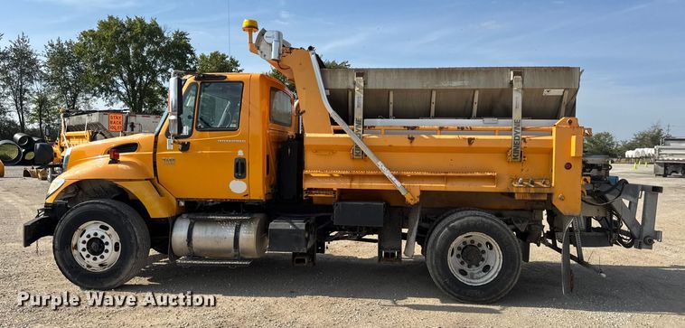 image for item DO2310 2006 International 7400 dump truck
