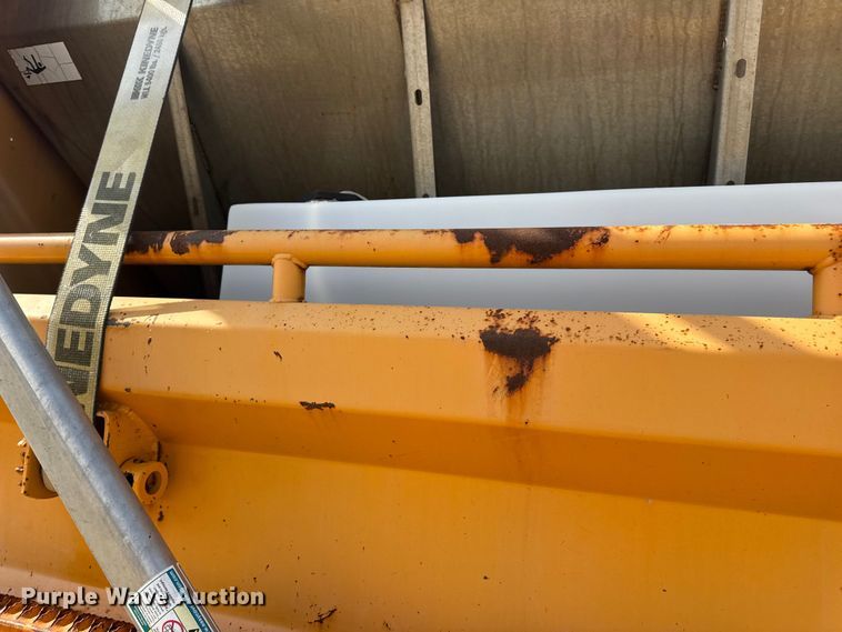 image for item DO2310 2006 International 7400 dump truck