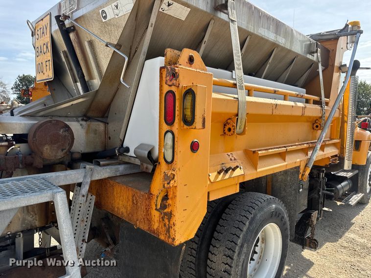 image for item DO2310 2006 International 7400 dump truck