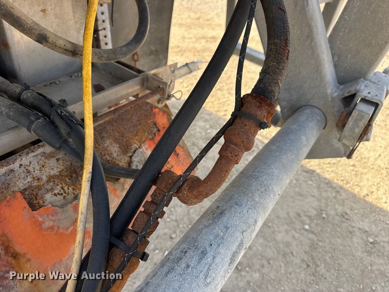 image for item DO2310 2006 International 7400 dump truck