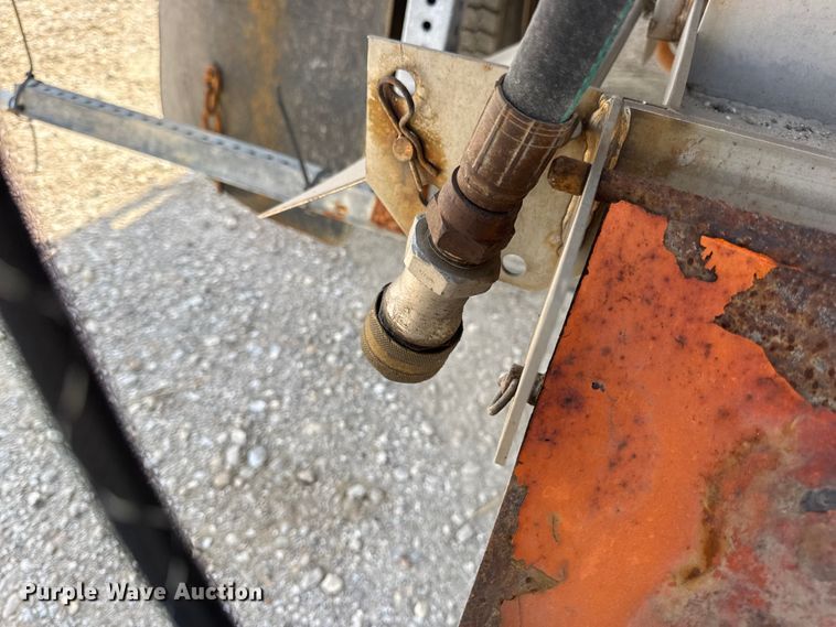 image for item DO2310 2006 International 7400 dump truck