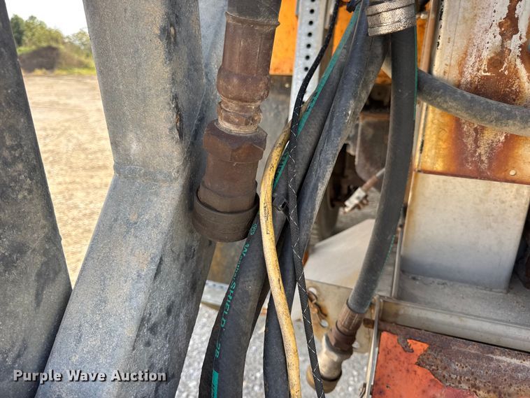 image for item DO2310 2006 International 7400 dump truck