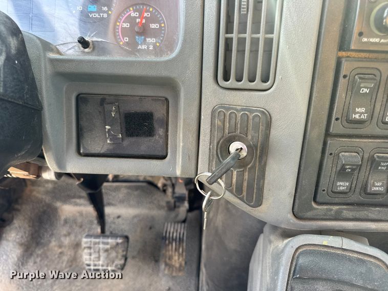 image for item DO2310 2006 International 7400 dump truck