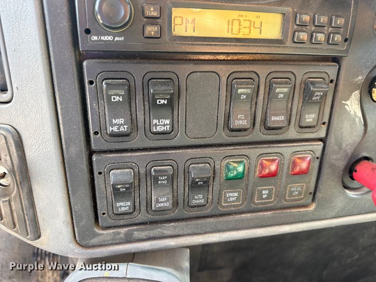 image for item DO2310 2006 International 7400 dump truck