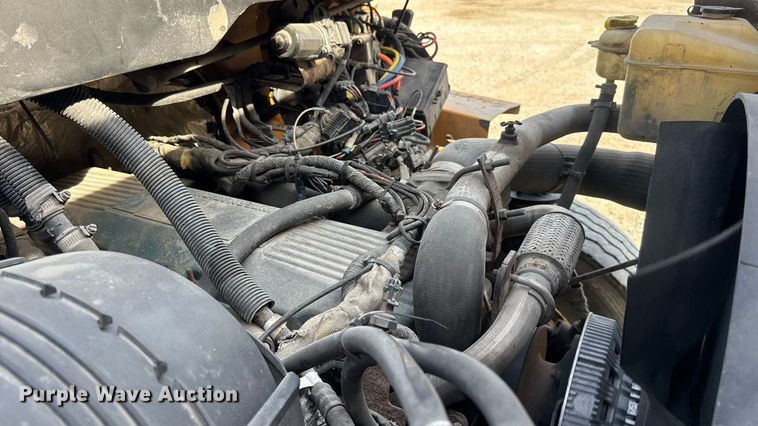 image for item DO2310 2006 International 7400 dump truck