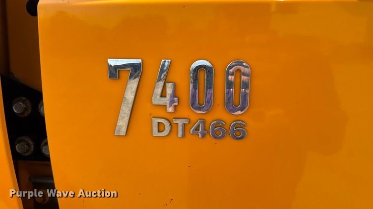 image for item DO2310 2006 International 7400 dump truck