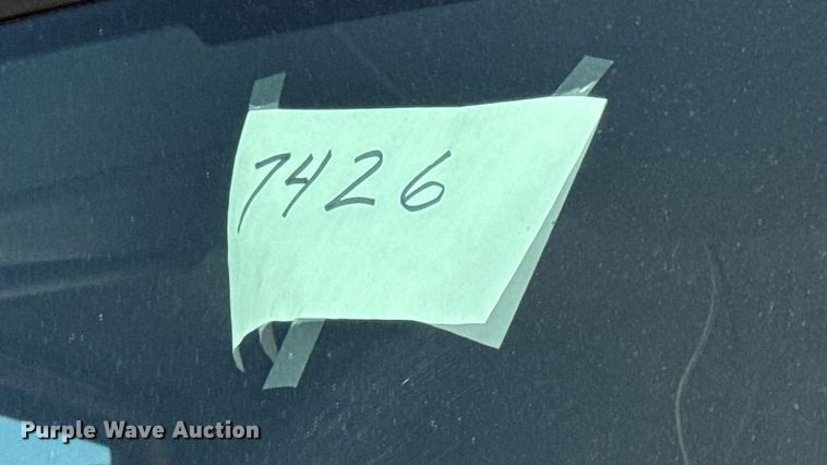 image for item DO2310 2006 International 7400 dump truck