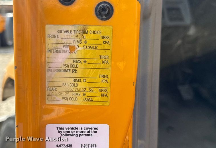 image for item DO2310 2006 International 7400 dump truck