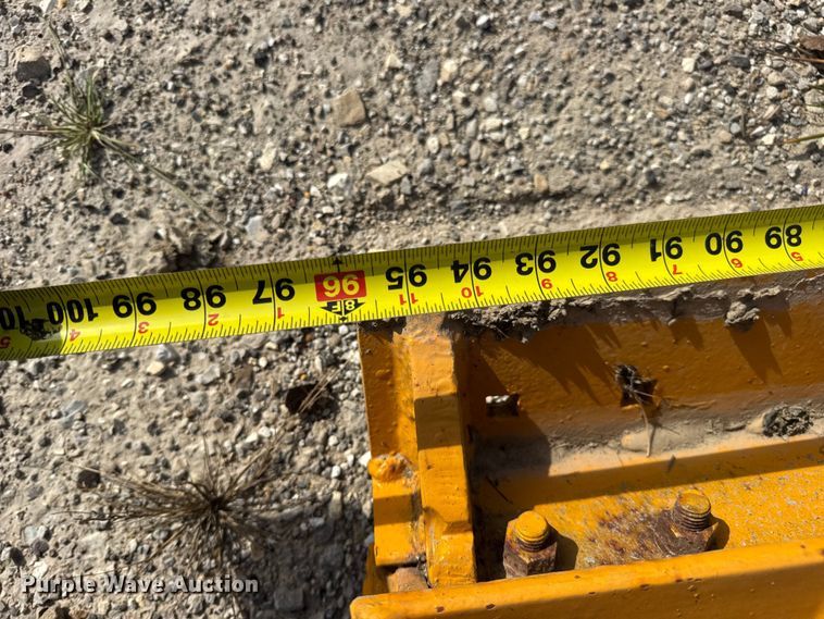 image for item DO2310 2006 International 7400 dump truck