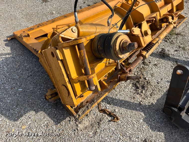 image for item DO2310 2006 International 7400 dump truck