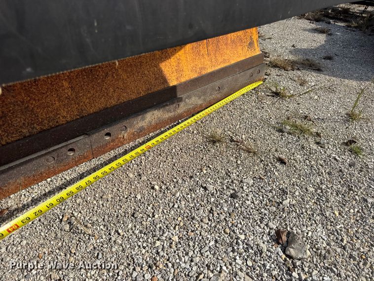 image for item DO2310 2006 International 7400 dump truck