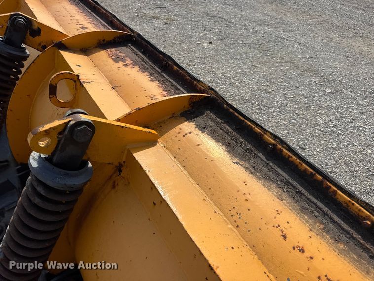 image for item DO2310 2006 International 7400 dump truck