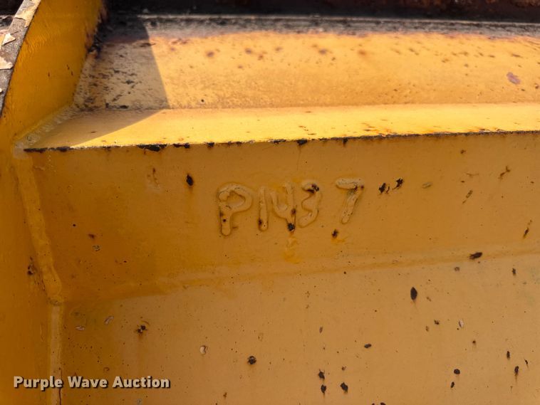 image for item DO2310 2006 International 7400 dump truck