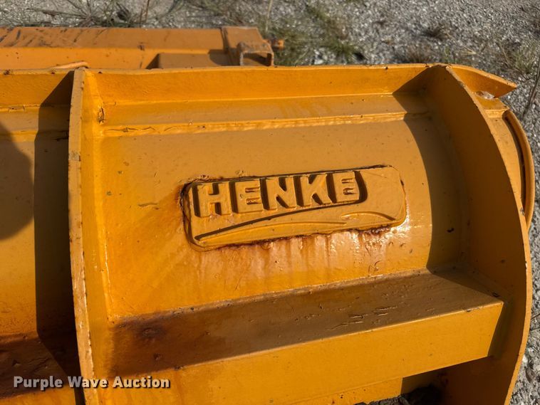 image for item DO2310 2006 International 7400 dump truck