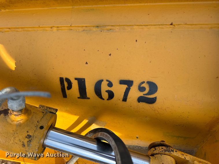 image for item DO2310 2006 International 7400 dump truck