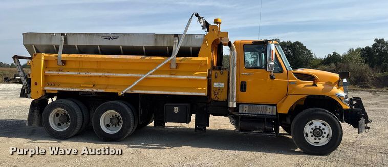 image for item DO2311 2009 International 7500 dump truck