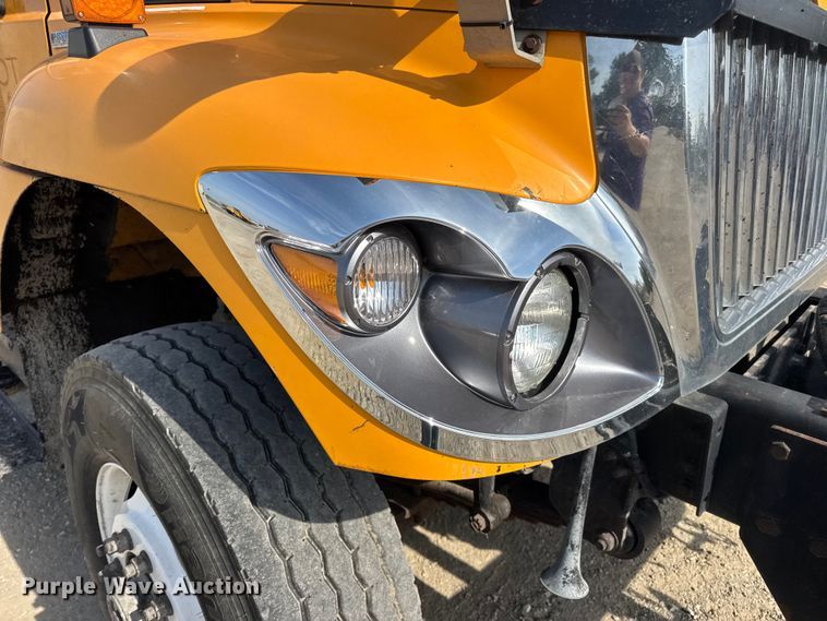 image for item DO2311 2009 International 7500 dump truck