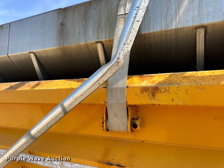 image for item DO2311 2009 International 7500 dump truck