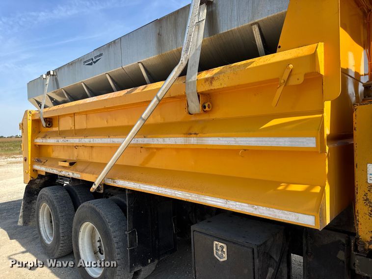 image for item DO2311 2009 International 7500 dump truck